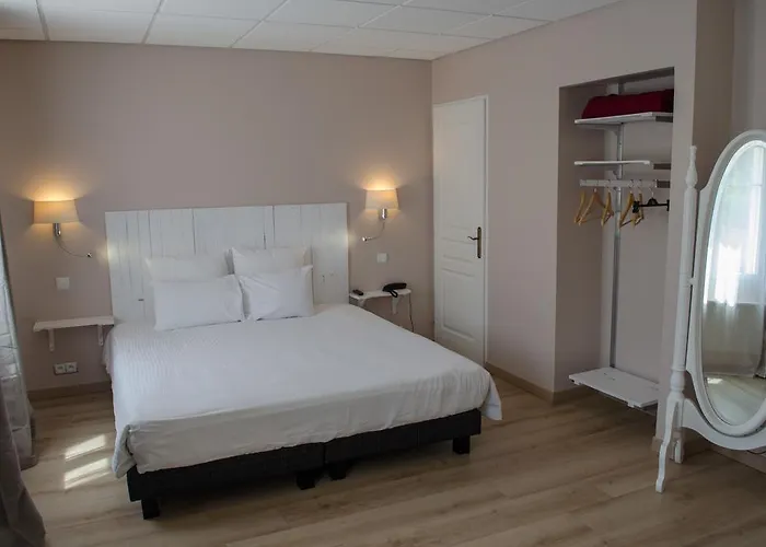 Hotel Et Foret Saint-André-les-Alpes